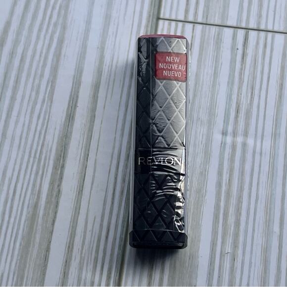 Revlon Makeup Beauty Lipstick Carnation 025 - Picture 4 of 8